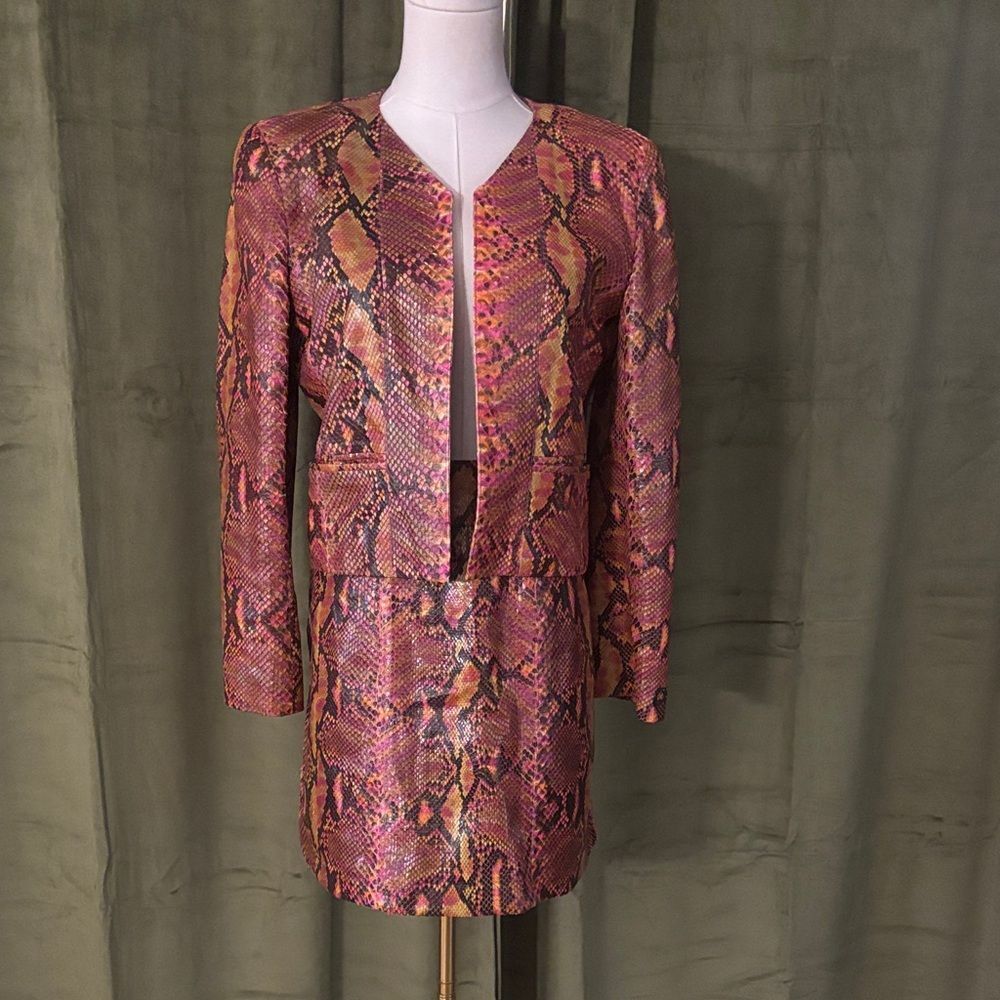 CHANEL Multicolor 100% python skin set jacket + skirt), US6 - Picture 2 of 14